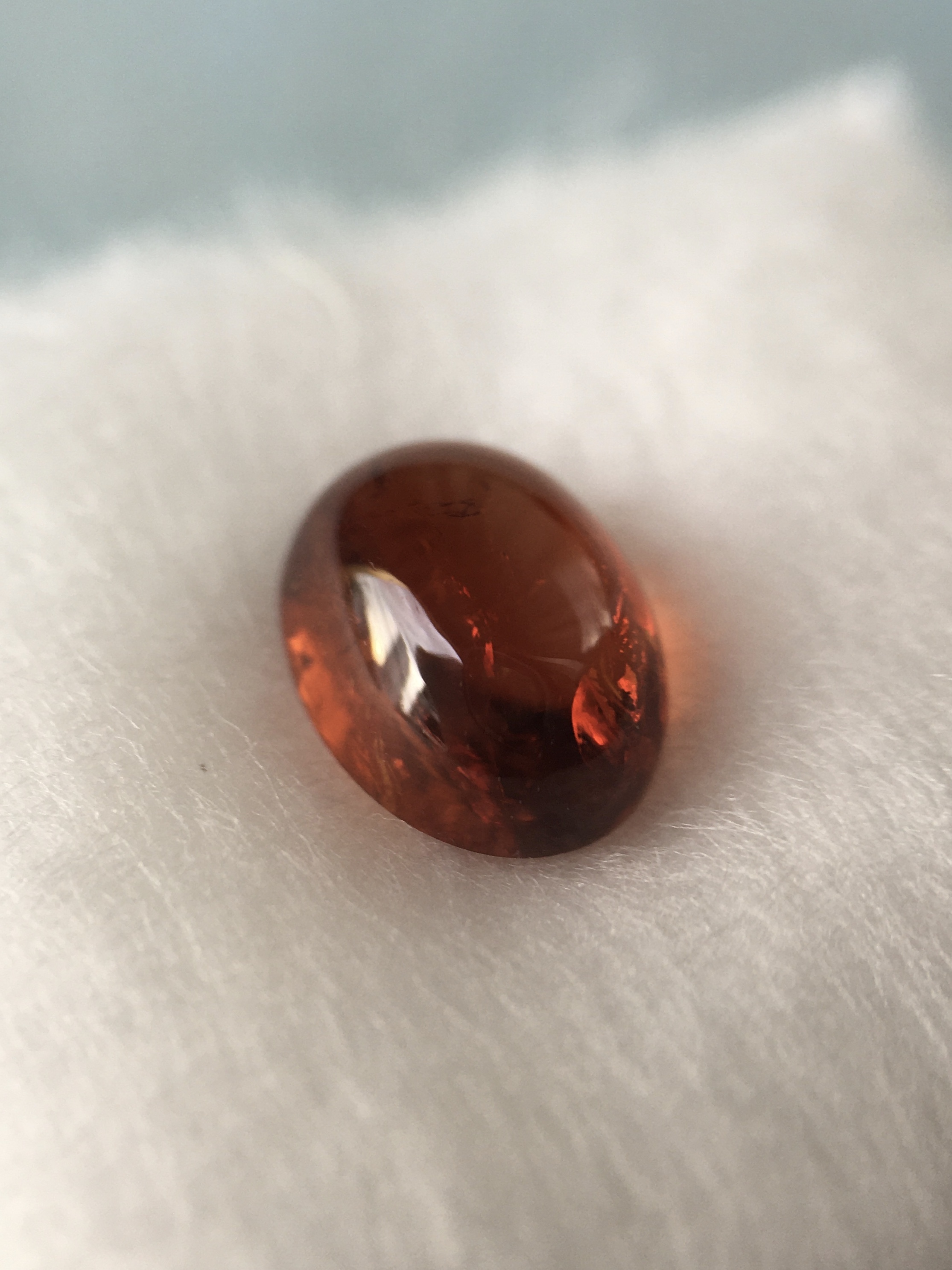 SPESSARTITE สเปซซาไทต์แท้ 2.39 กะรัต พลอยดิบ ธรรมชาติ ไฟดีสีส้มสวย