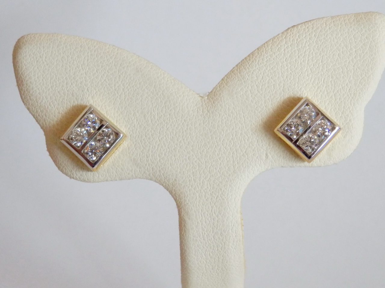 (ขายแล้ว)Pd127ต่างหูเพชรแท้ 0.62 กะรัต เพชรแน่นๆราคาเบาๆค่า