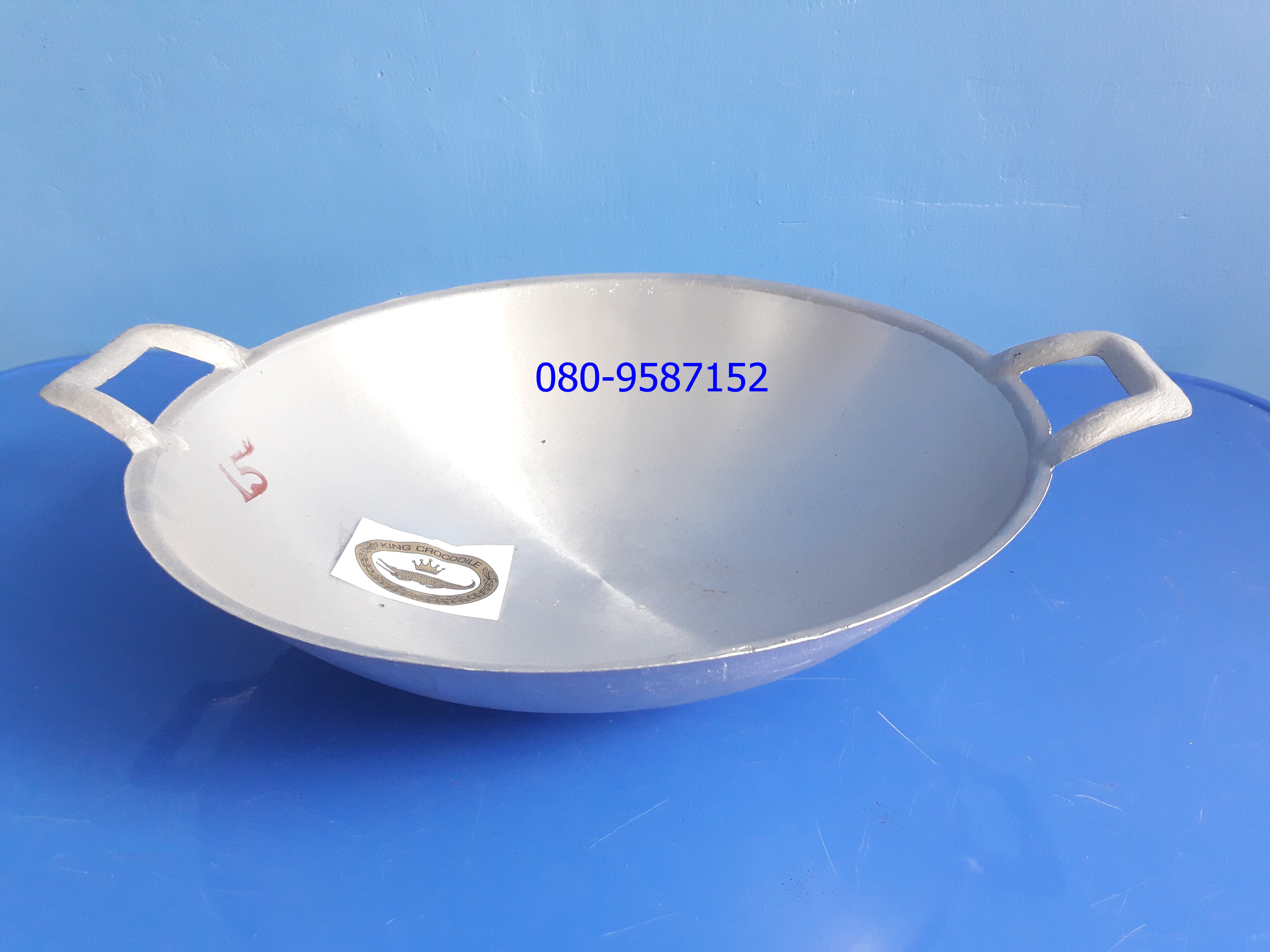 กระทะอลูมิเนียม 2 หู ขัดเงา-ตราจระเข้ ขนาด 15 นิ้ว