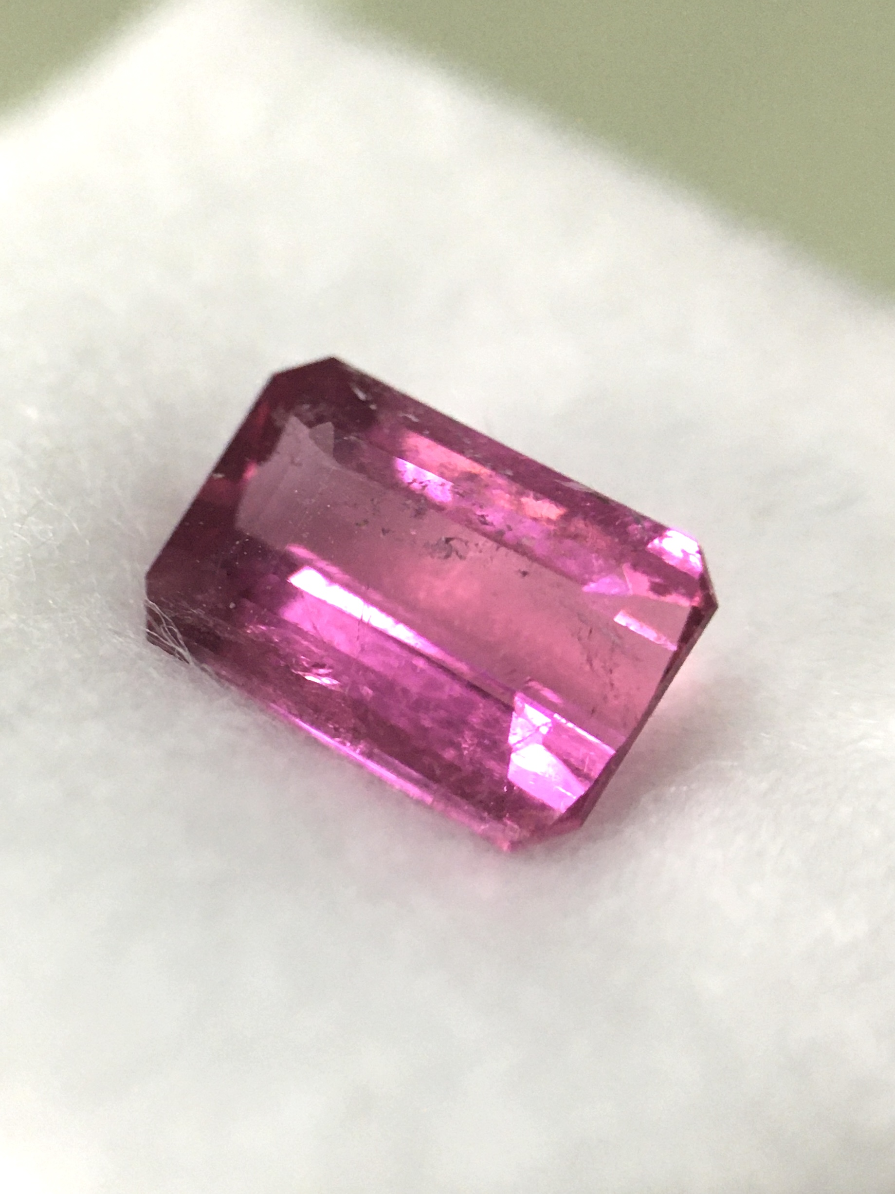 PINK TOURMALINE ทัวร์มาลีนแท้ 1.02 กะรัต พลอยดิบ เชฟสวย ไฟดี สีหวานน่ารักม๊าก