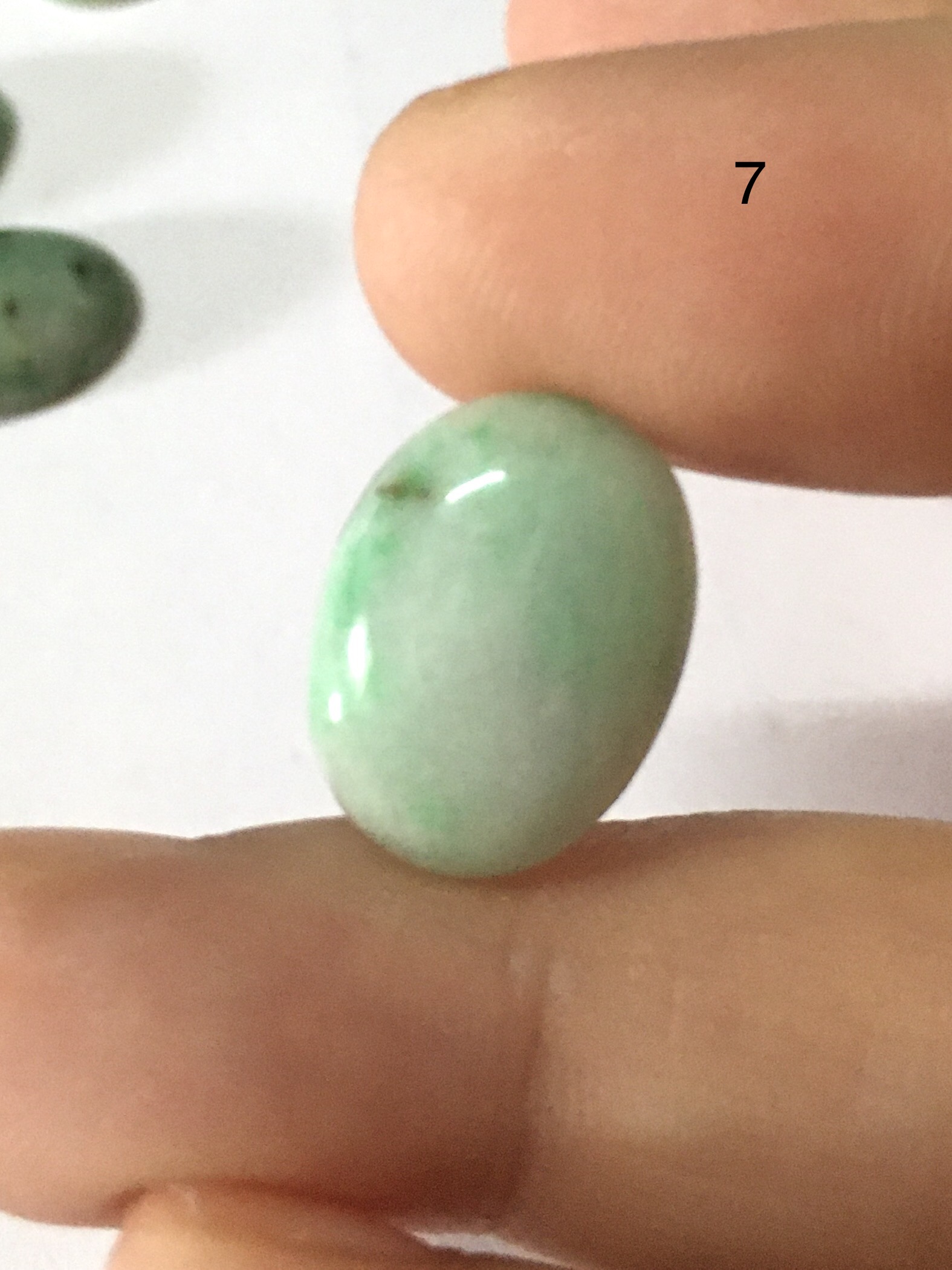 (เทๆ หยกแท้เม็ดใหญ่ 299 ทุกเม็ด) JADE หยกแท้ ธรรมชาติ คละสี คละไซส์ เหมาล็อตทำสร้อยข้อมือ สร้อยคอ ได้ สวย คลาสสิคค่ะ