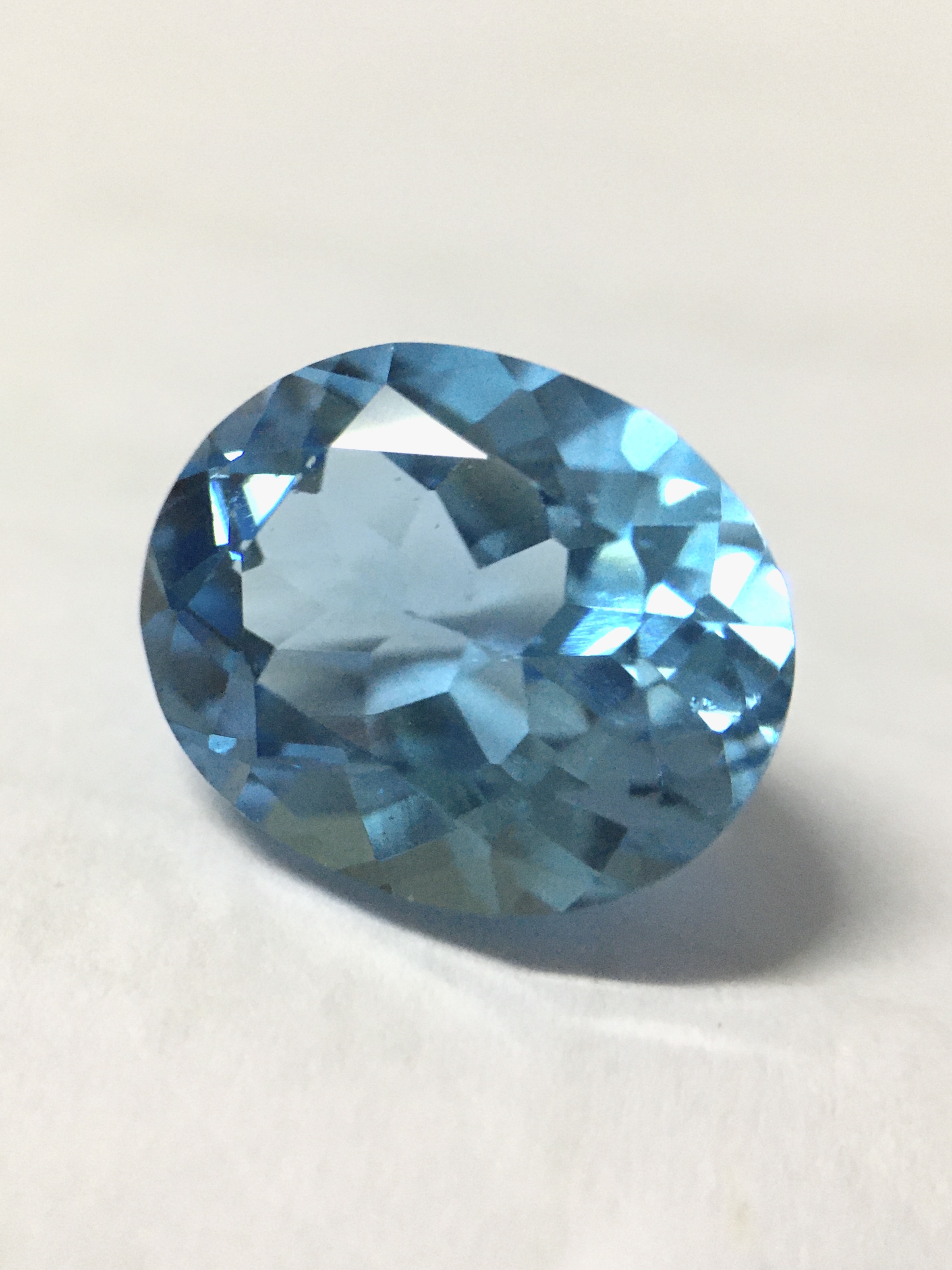 BLUE TOPAZ บลูโทพาซแท้ 4.3 กะรัตสีฟ้าสด เนื้อสวยใส ไฟดีวิบวับสุด