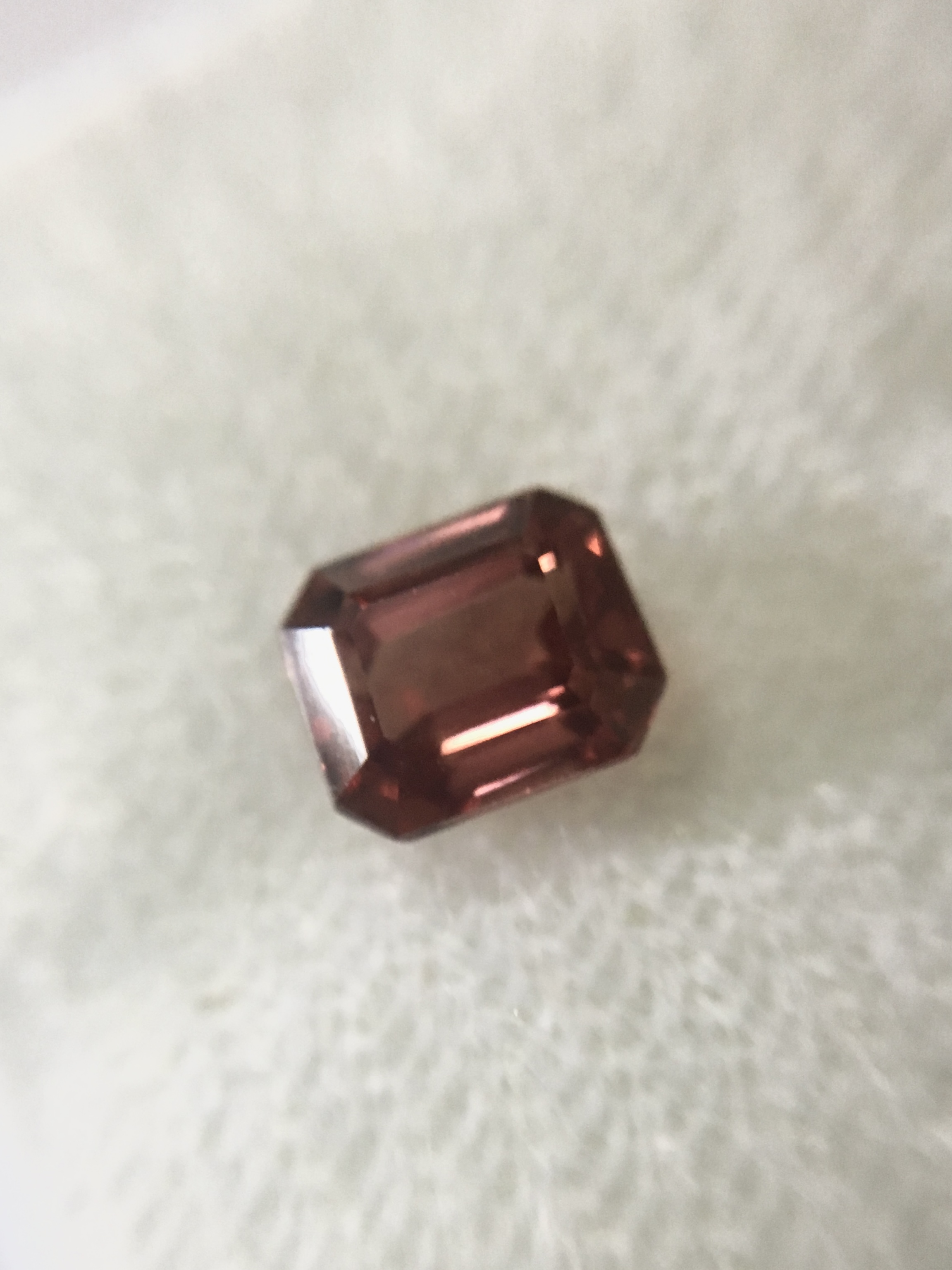MALAYA GARNET โกเมนแท้ 1.18 กะรัต พลอยดิบ สีชมพูอมส้ม เนื้อสะอาด ไฟดี สีหวานน่ารักม๊าก