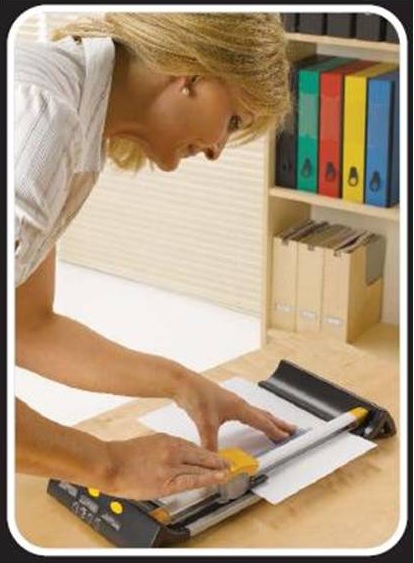 แท่นตัดกระดาษ Fellowes รุ่น Neutron Plus A4 ( นิวตรอน พลัส เอ4 )