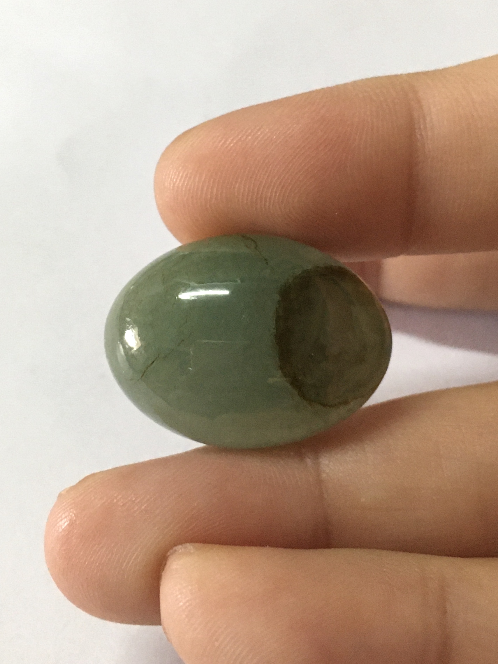 (Big size) JADE หยกแท้ 30 กะรัต และ 36 กะรัต ไซส์ใหญ่เนื้อเนียนสวย มีตำหนิตามภาพค่ะ