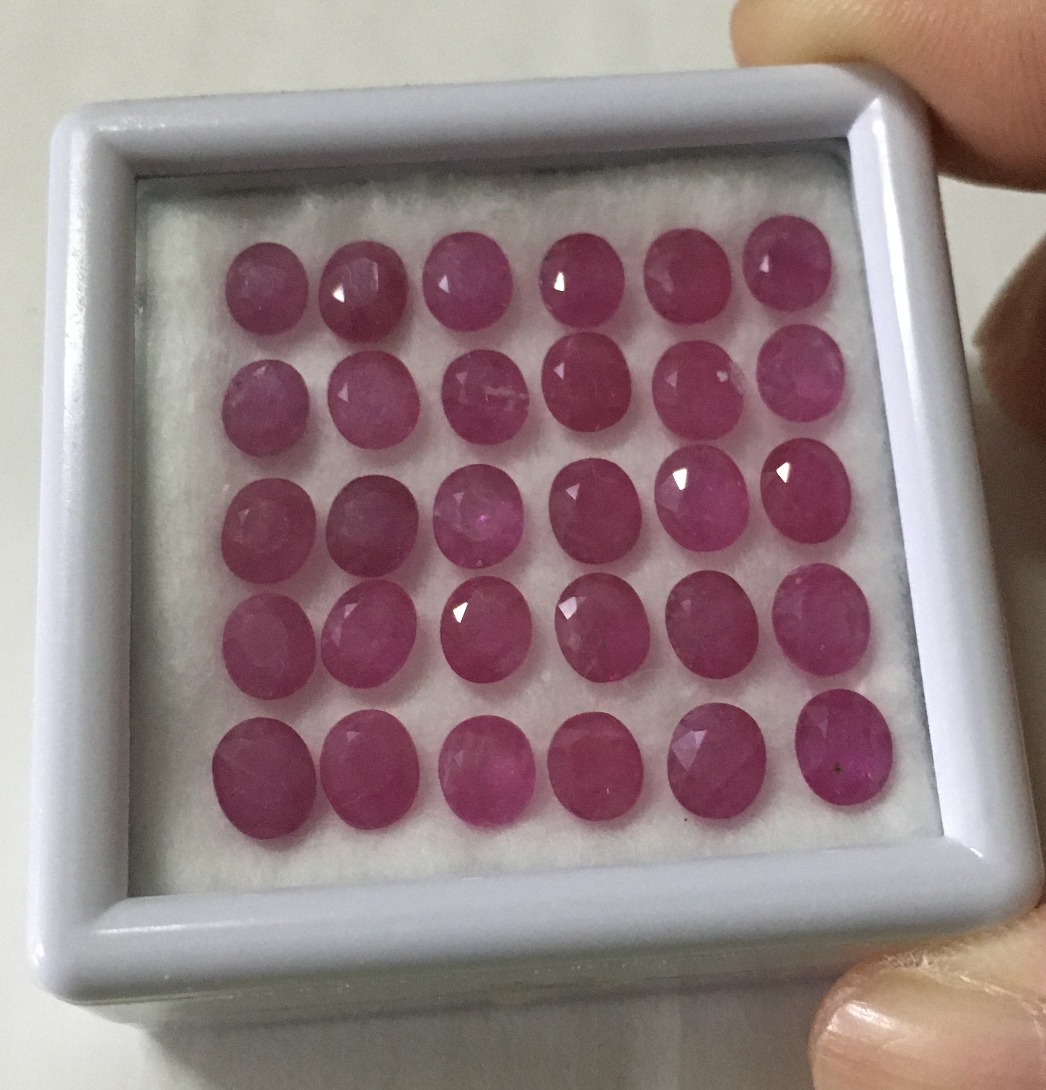 (เหมากล่อง) ทับทิมพม่า เผาเก่า ทับทิมแท้ 30 เม็ด 15.45 กะรัต พลอยแท้ เนื้อดี สีหวานม๊าก ไฟดีม๊ากจ้า