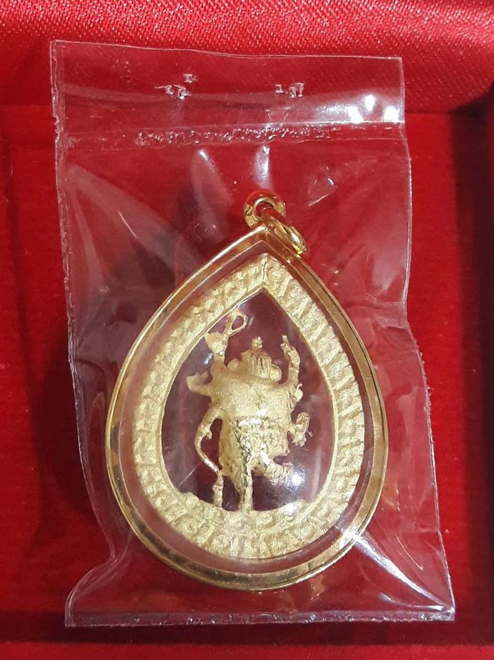 (ลดแรง พระเลี่ยมทองแท้)พระพิฆเณศ เลี่ยมทองแท้ ล้อมเพชรสวิส ใส่สวย เสริมราศี