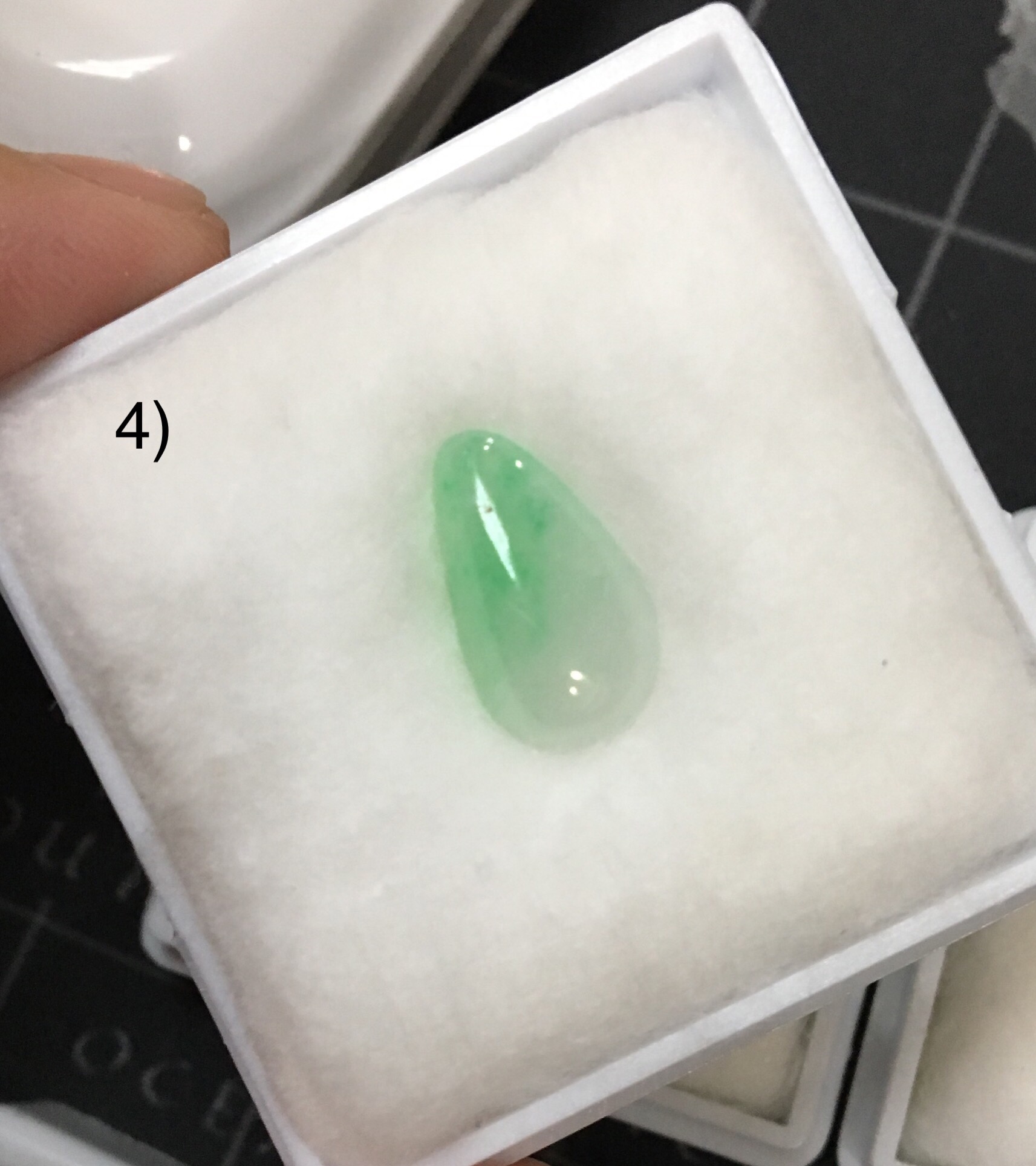 (เริ่มต้น 390 เท่านั้น)หยกแท้ สีหวาน คละเชฟ คละไซส์ พลอยแท้ไม่พอใจยินดีคืนเงินค่ะ