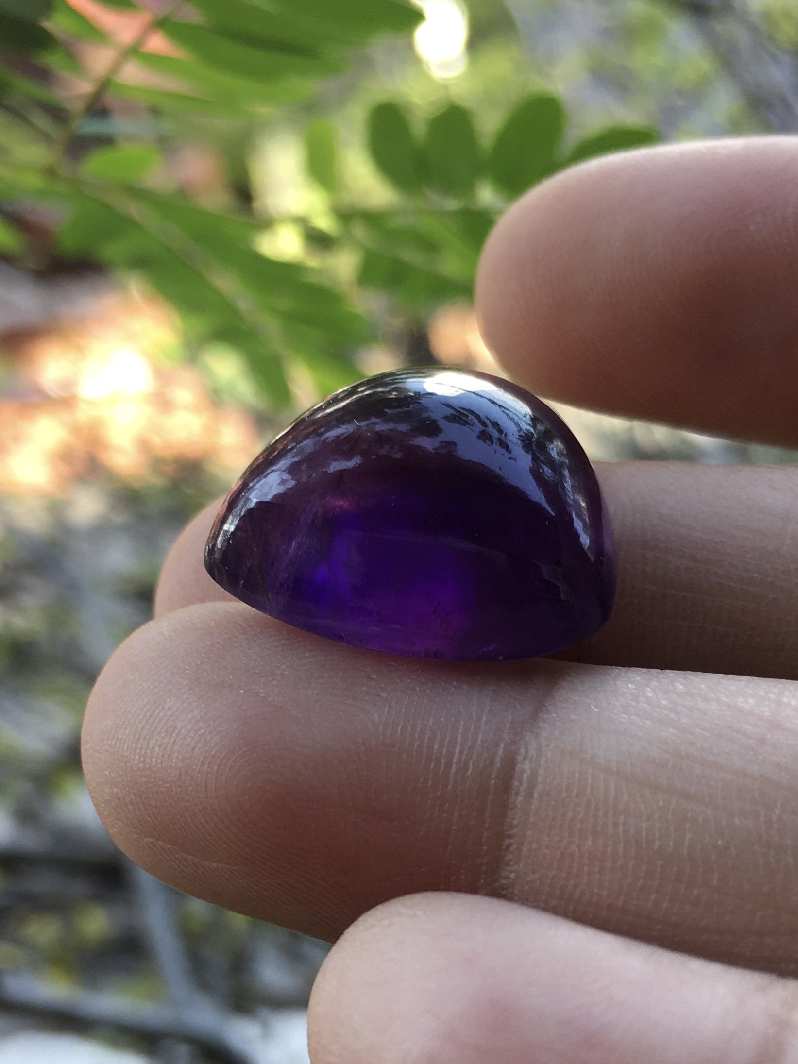 (ของขวัญปีใหม่) AMETHYST อเมทิสต์แท้ 19 กะรัต ทรงทริลเลี่ยน หลังเบี้ย สีสวยเม็ดอวบอ้วง น่ารักมากค่ะ