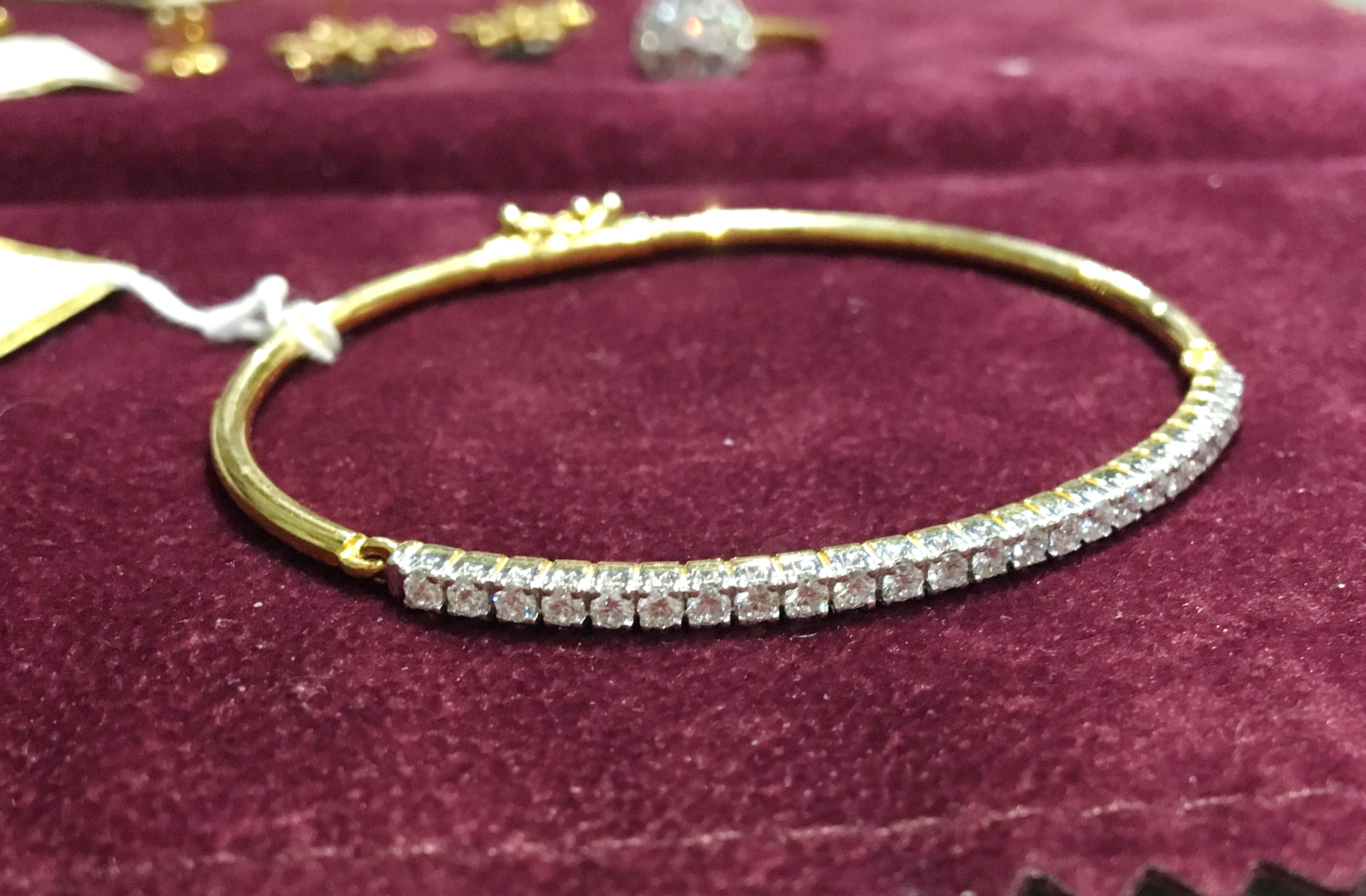 PD121 กำไลเพชรแท้ 0.81 กะรัต สวยหรูดูดี ใส่ได้ทุกวัน