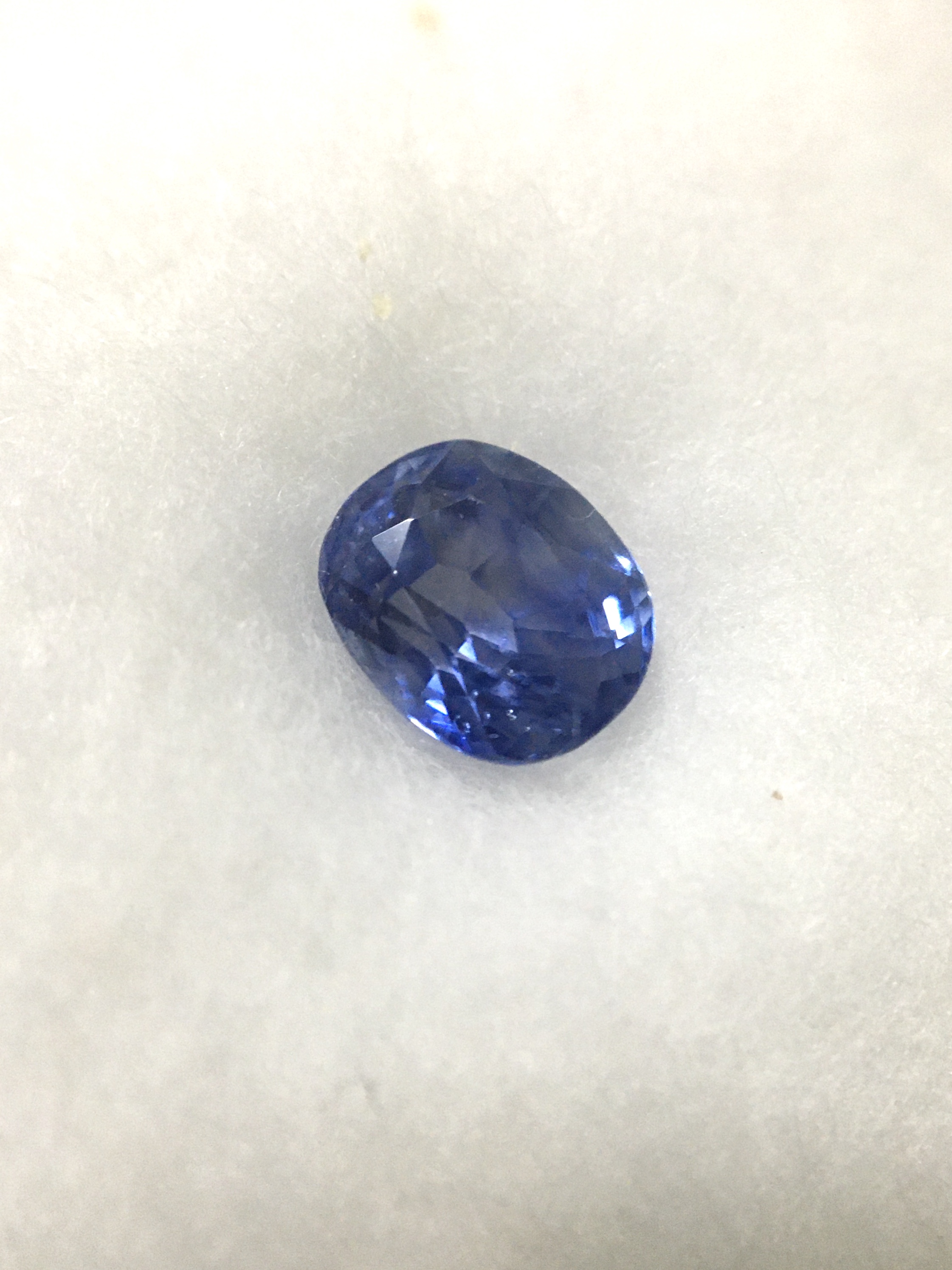 (พิเศษ 3900)ไพลินแท้ 1.3 กะรัต สีสวย น่ารักมากๆค่ะ เนื้อใส ไฟดี ไม่พอใจยินดีคืนเงิน