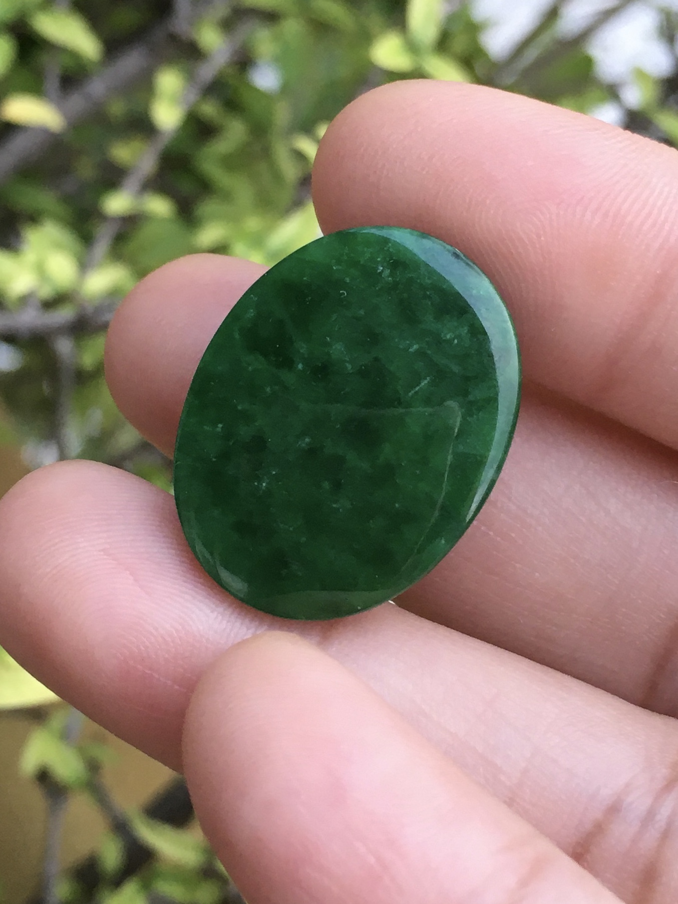 JADE หยกแท้ 34 กะรัต หยกแท้ สีเขียวผักโขม เม็ดใหญ่ไซส์เบิ้ม