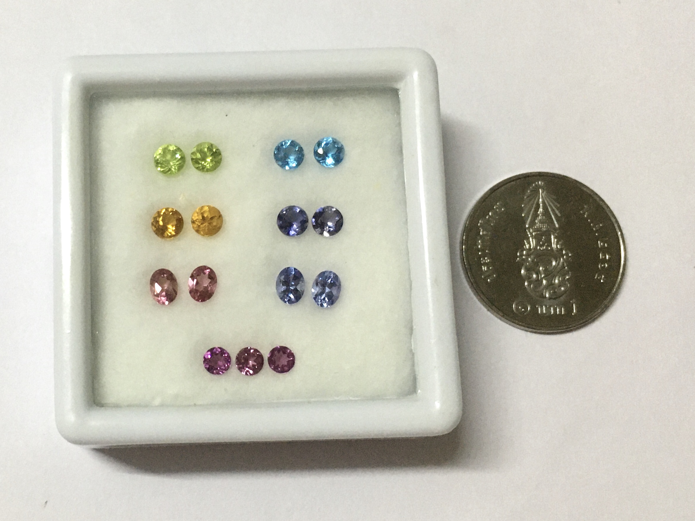 (เหมากล่อง999) พลอยแท้ หวานเจี๊ยบ ไอโอไลต์ ซิทริน แทนซาไนต์ พิ๊งค์ทัวมาลีน เพอริดอท บลูโทพาซ โรโดไลต์ จัดเซตคู่ต่างหู น่ารักมากกกก