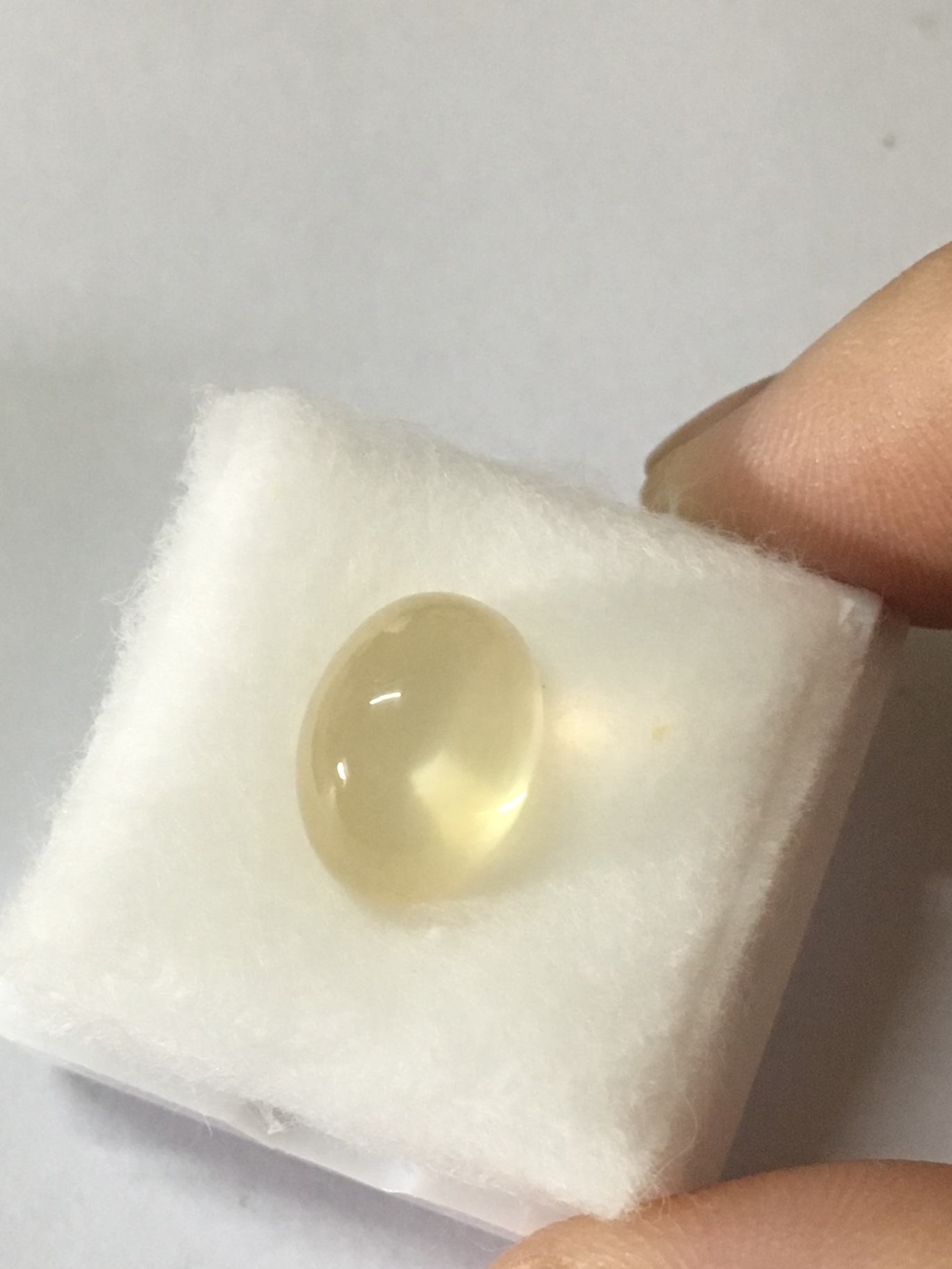 MOONSTONE มูนสโตนแท้ 5.8 กะรัต เนื้อใสติ๊ง เงาสวยสว่าง เชฟนูนเล่นแสงดีม๊าก