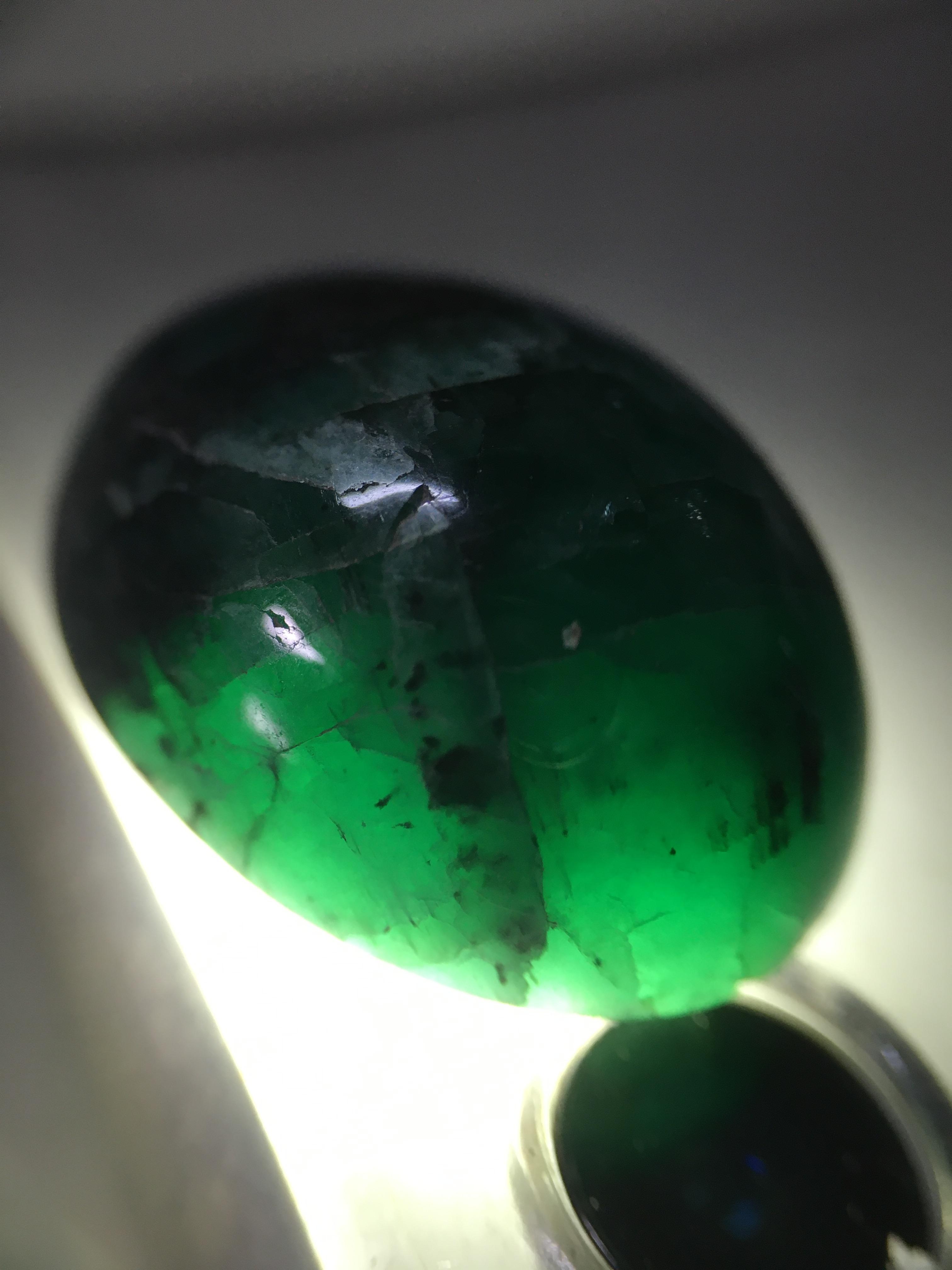 (Big size) EMERALD มรกต แท้ 43 กะรัต พลอยดิบธรรมชาติ เม็ดโต สีสวย