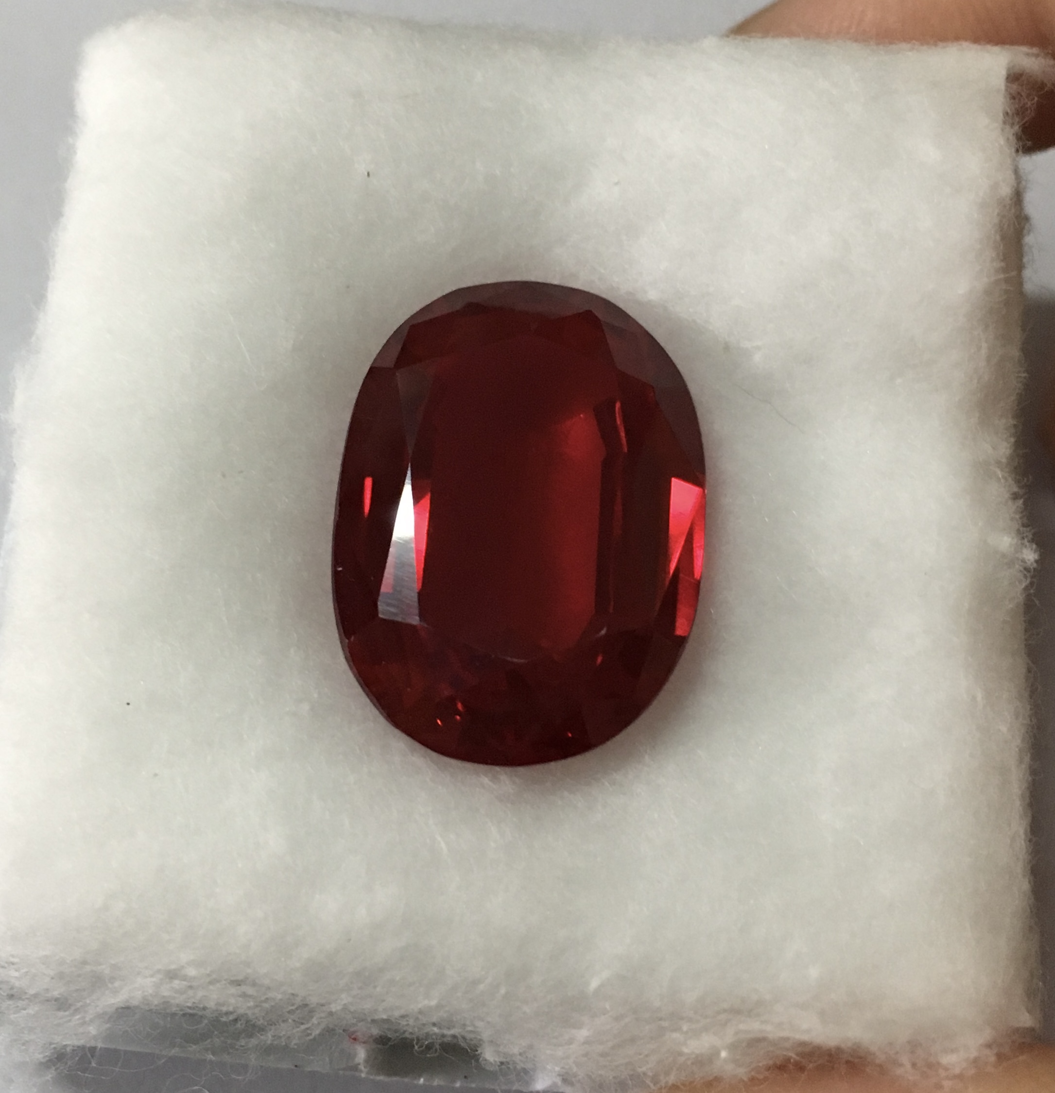 (พลอยโคลนนิ่ง สวยเหมือนยันเงา)ทับทิมสังเคราะห์ 27 กะรัต เม็ดโตเนื้อใส ไฟดี สีสวยจัด เหมือนพลอยแท้ม๊ากก