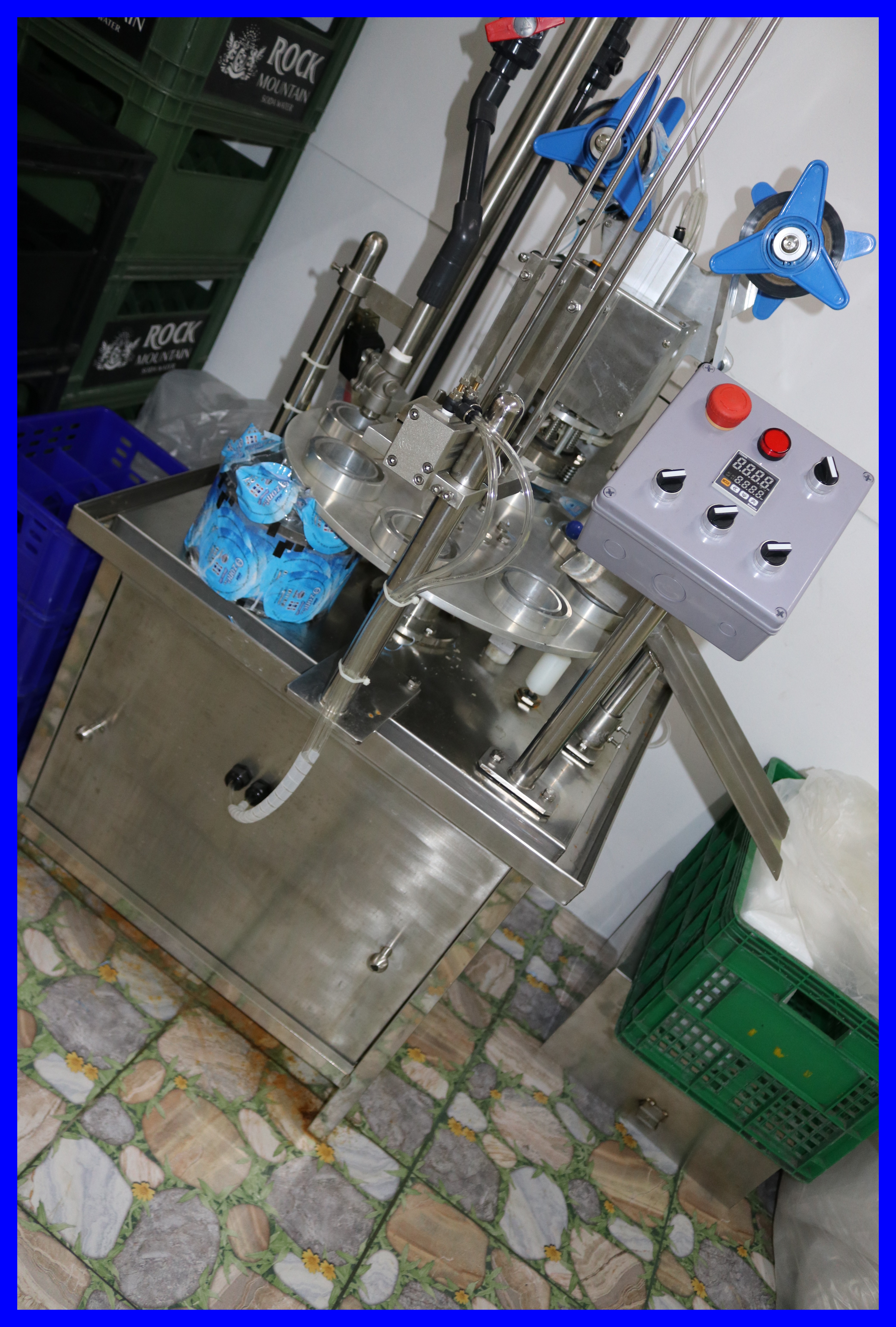 เครื่องบรรจุน้ำแก้ว(อัตโนมัติ)