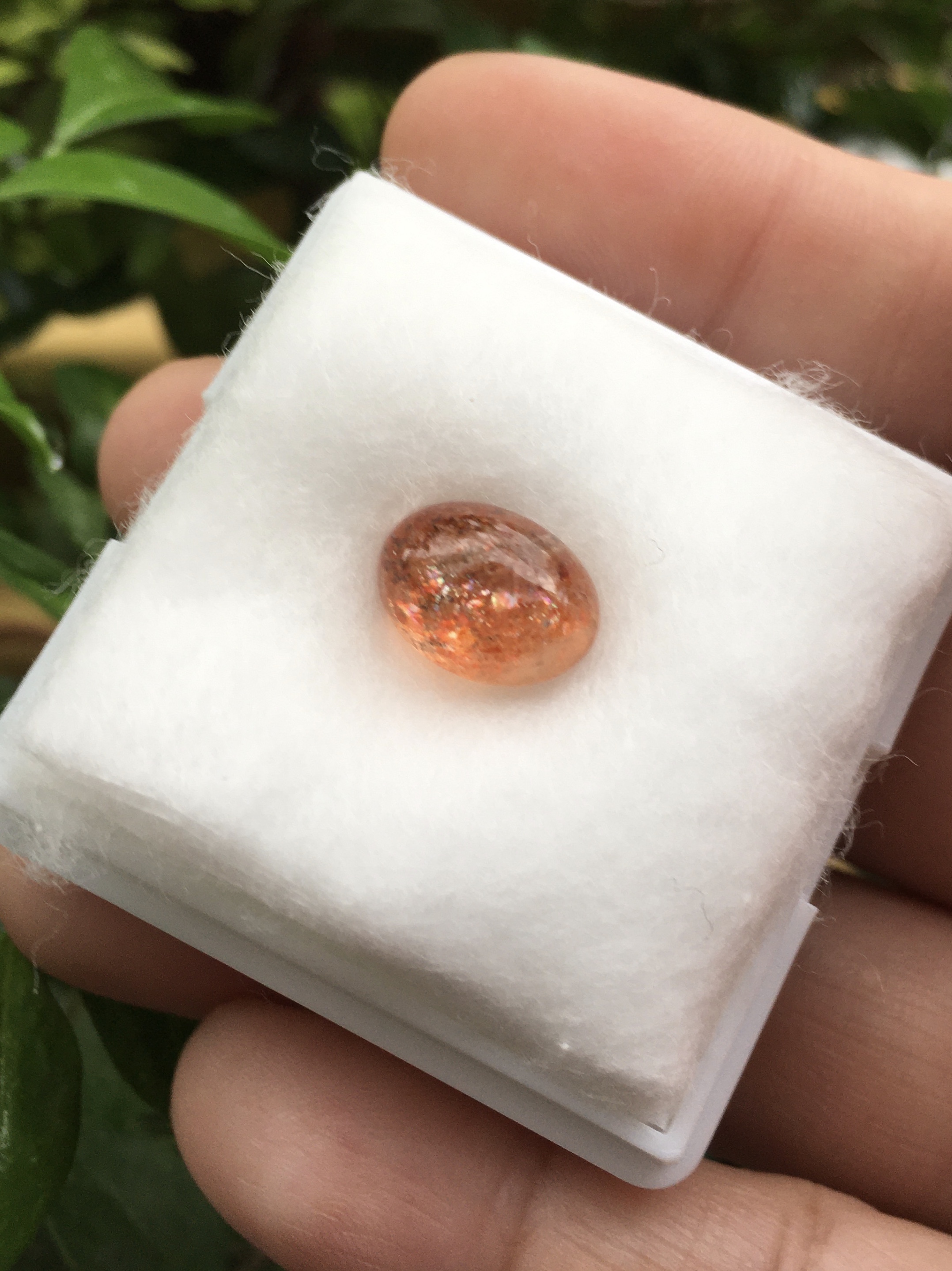 SUN STONE ซันสโตนแท้ 4 กะรัต รุ่นนี้เนื้อใส เหลือบสว่าง เนื้อสีส้มสวย มีเสน่ห์ น่าสะสม