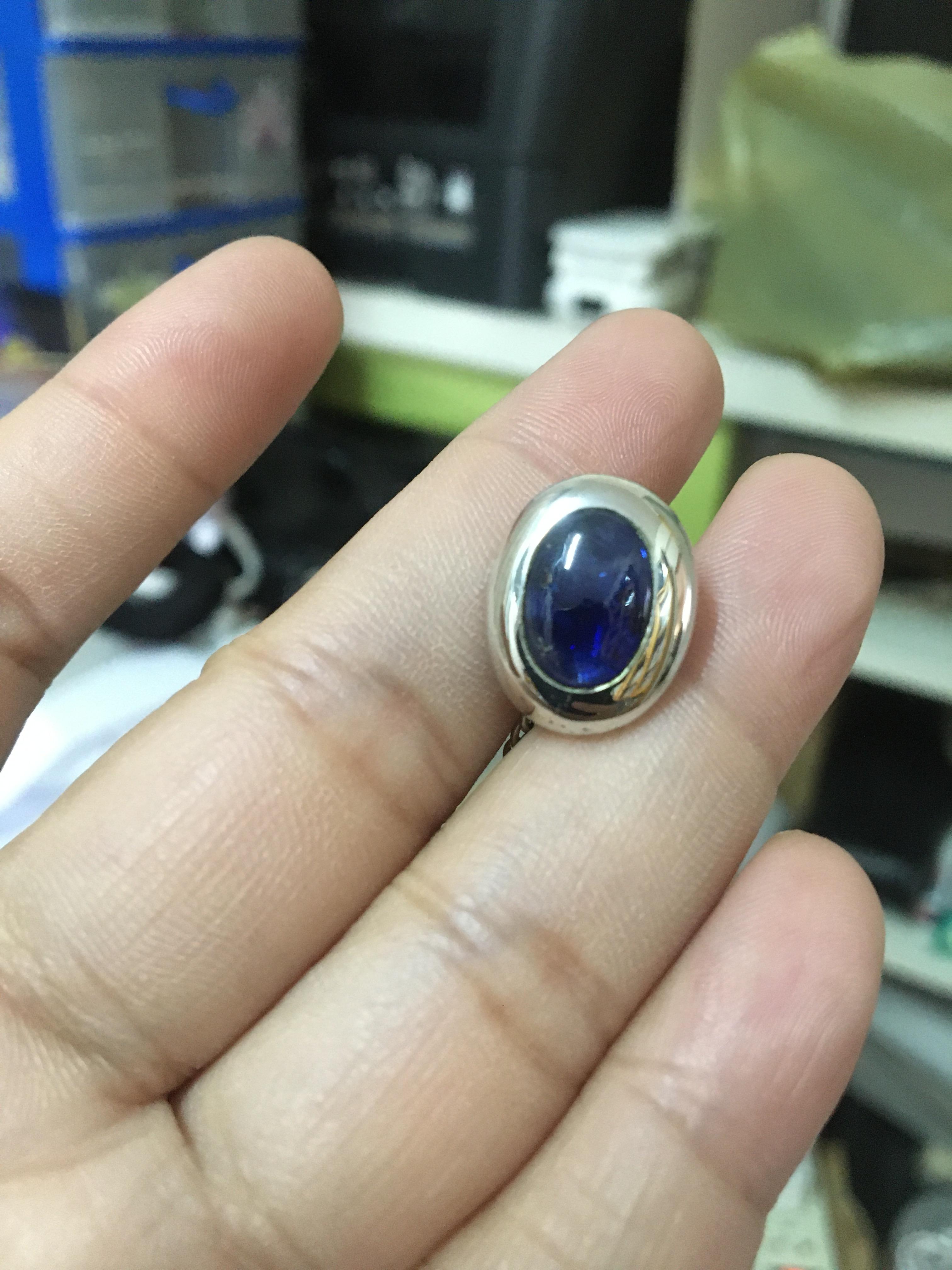 เข็มกลัดติดเนคไท เรือนเงินประดับไพลินแท้ สีสวยสด ทรงดี งานเนี๊ยบ มากเว่อร์