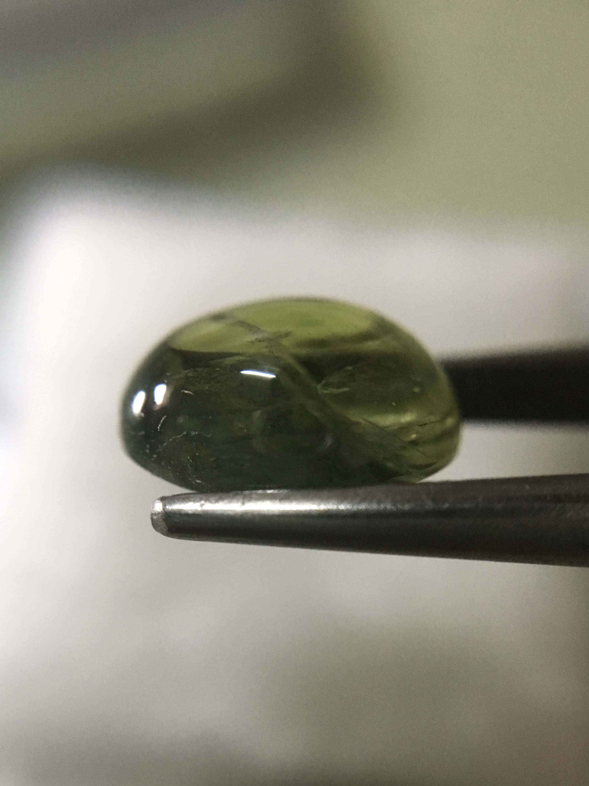 GREEN SAPPHIRE เขียวส่องแท้ 3.52 กะรัต พลอยดิบสวยแปลก น่าสะสมค่ะ