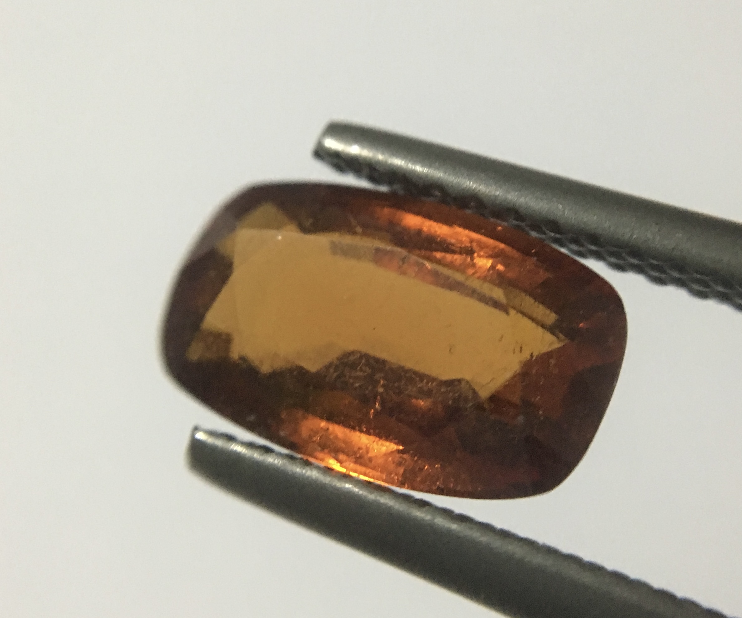 HESSONITE เฮสโซไนต์แท้ 2 กะรัต สีส้มอมน้ำตาล น้ำสวยลึก เจียรแฟนซี พลอยดิบธรรมชาติ สวย น่าสะสม