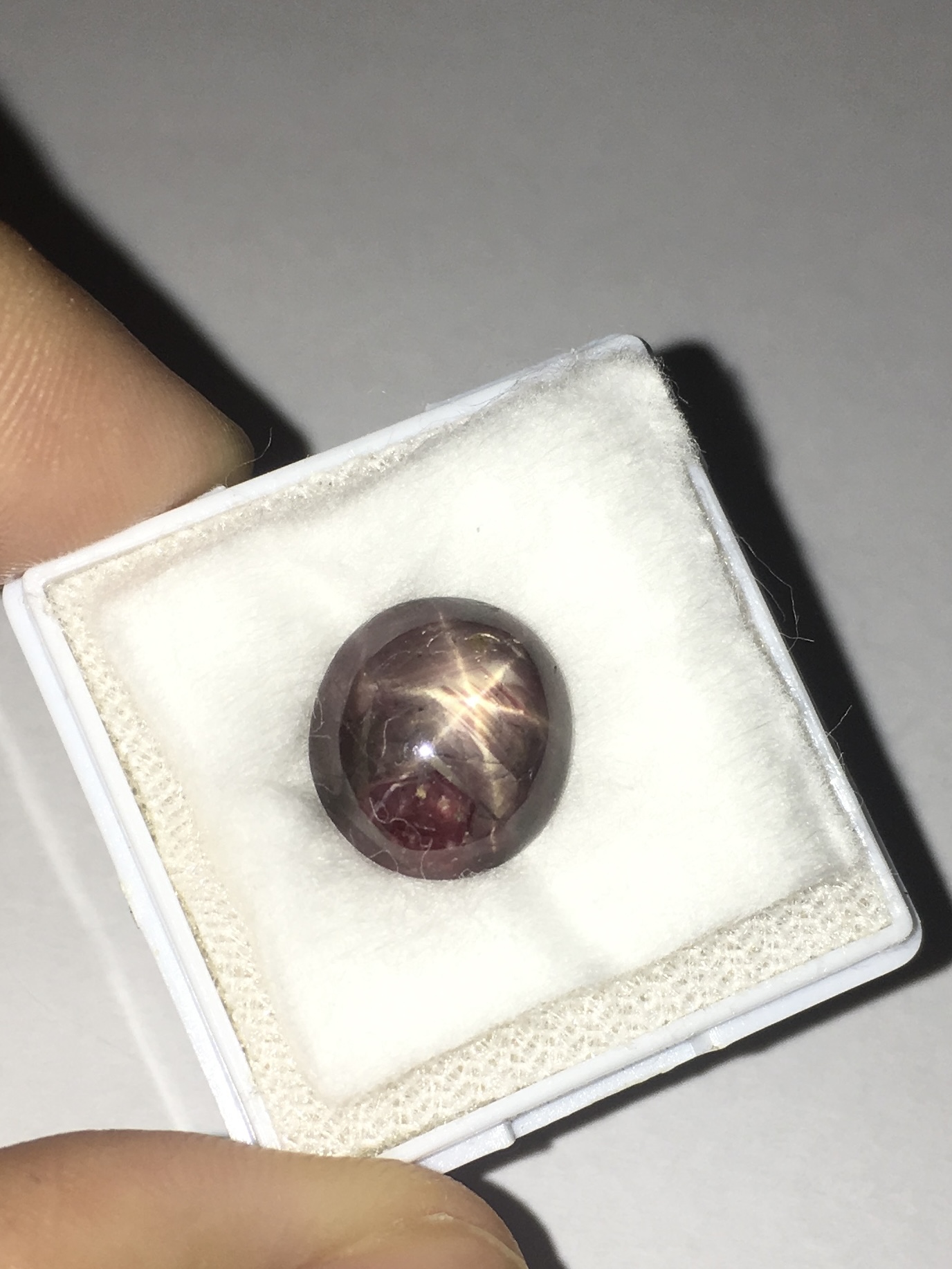 STAR RUBY ทับทิมสตาร์แท้ 7 กะรัต สีแดงโทนเข้ม หน้าสว่าง ขาชัดสวย เม็ดใหญ่สวย