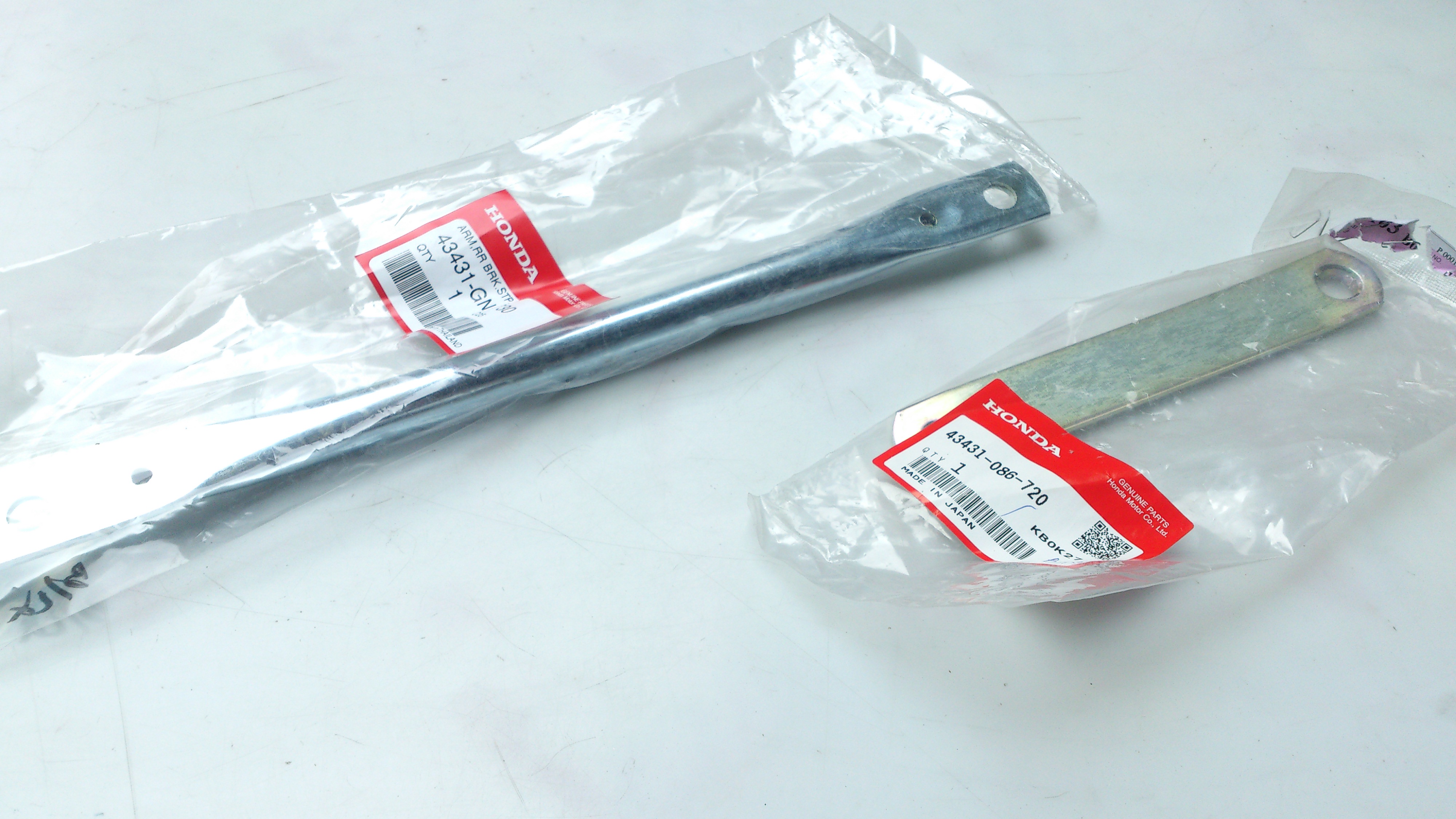 ขาจับจานเบรคหลัง แท้ ฮอนด้า ดรีม Dream100