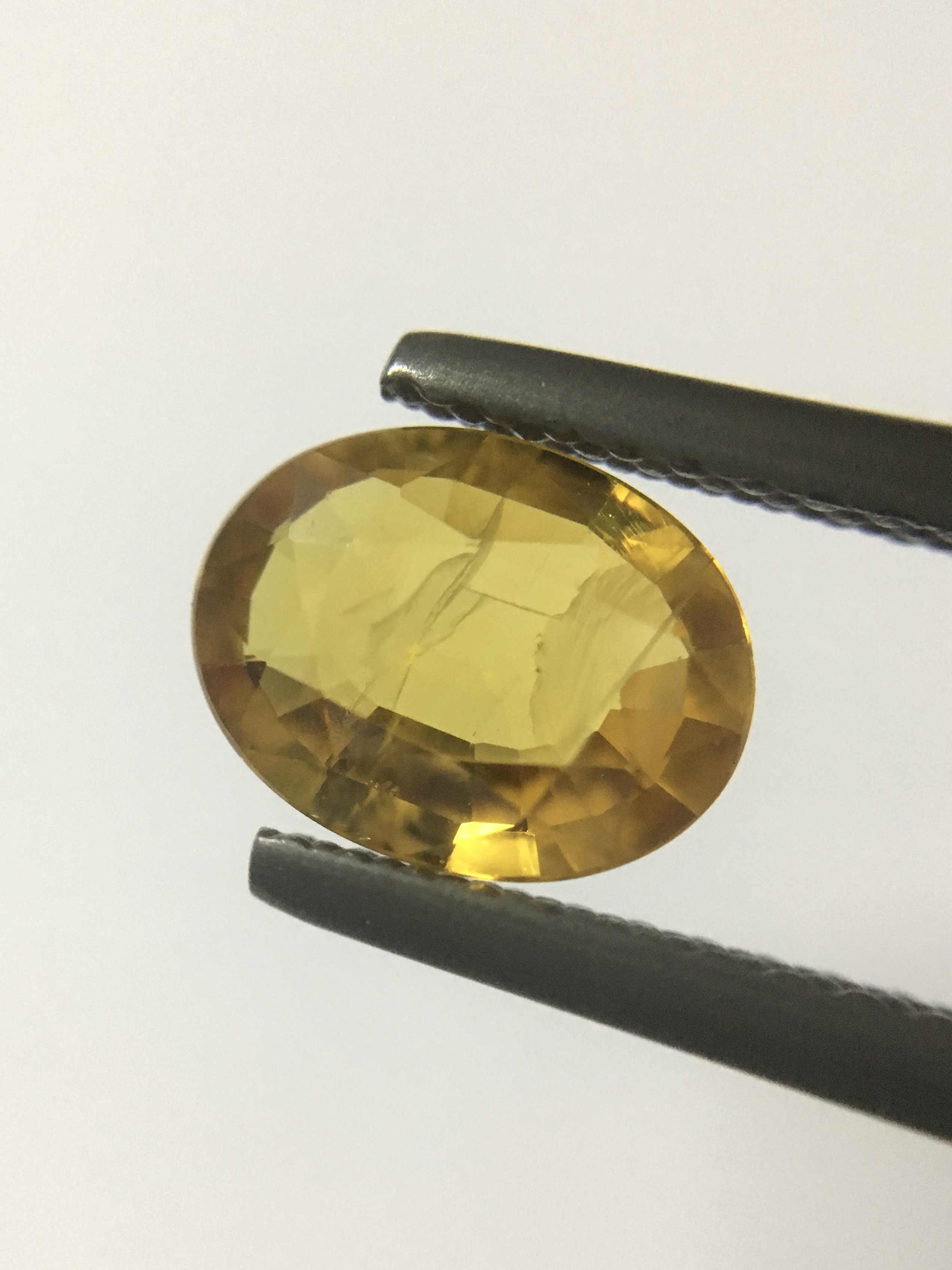 YELLOW SAPPHIRE บุษราคัม แท้ 1.14 กะรัต สีสวยสด ไฟดีม๊าก พลอยแท้ไม่พอใจยินดีคืนเงิน
