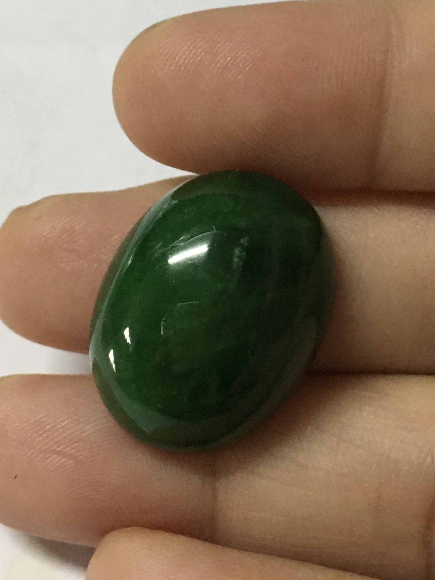 JADE หยกแท้ 34 กะรัต หยกแท้ สีเขียวผักโขม เม็ดใหญ่ไซส์เบิ้ม