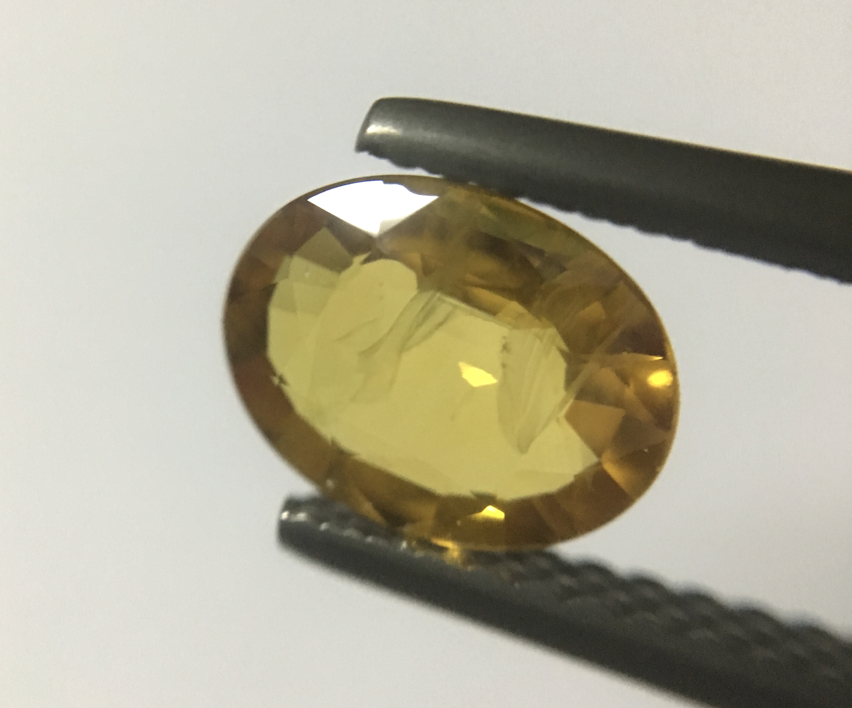 YELLOW SAPPHIRE บุษราคัม แท้ 1.14 กะรัต สีสวยสด ไฟดีม๊าก พลอยแท้ไม่พอใจยินดีคืนเงิน