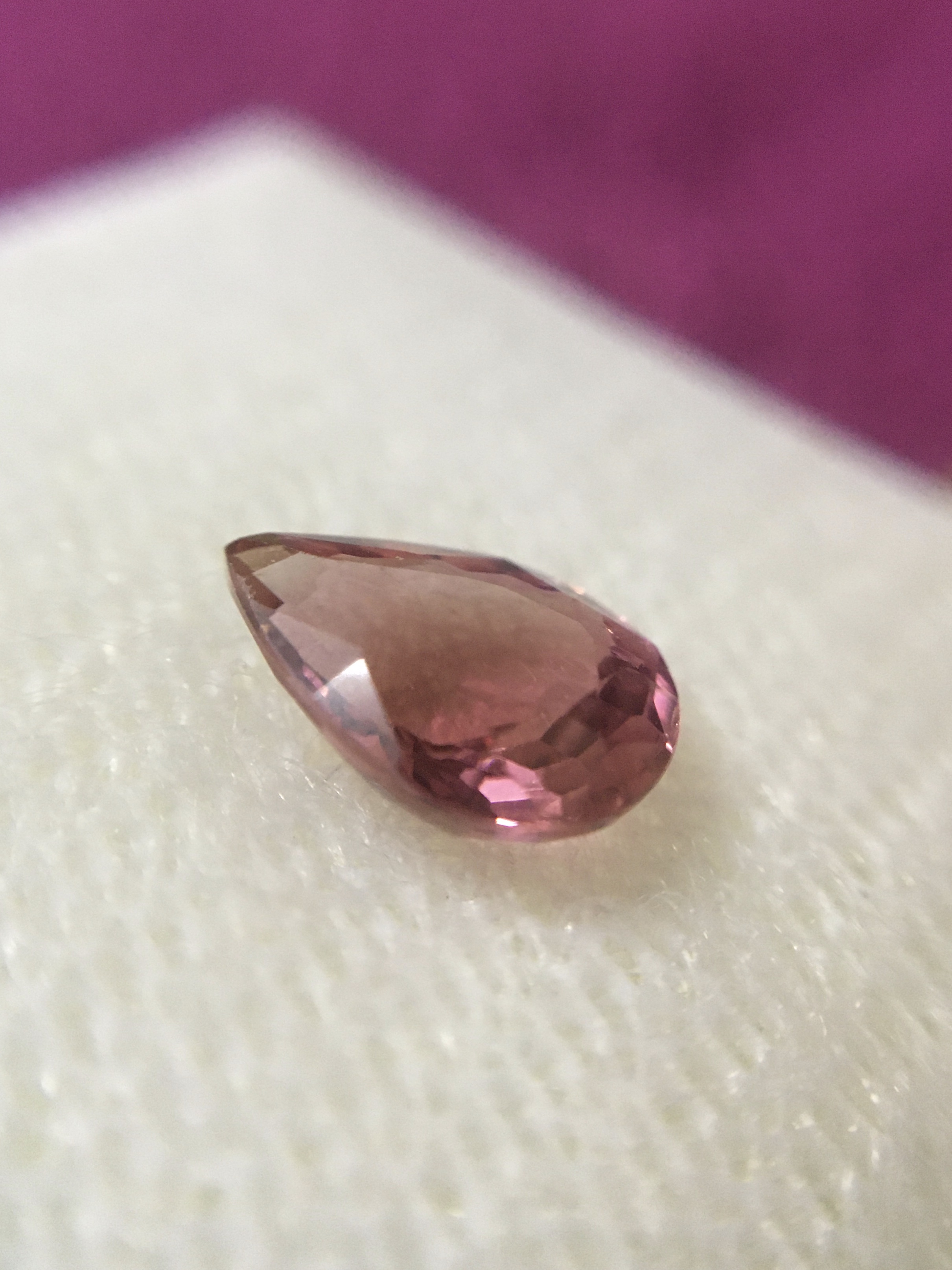 RUBELLITE รูเบลไลต์ แท้ 1 กะรัต สีสวยสดใส เนื้อสะอาด ไฟดี พลอยแท้ พลอยสวยน่าสะสม