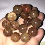 (สวยคุ้ม) ข้อมือหินนำโชค ไหมสามกษัตริย์ 13.5 มม.เส้นนี้เล่นไฟระยิบระยับมากค่ะ เส้นใหญ่ ราคาพิเศษ