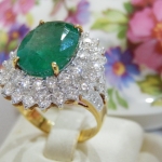 PP5402แหวนมรกตล้อมเพชรแท้ 2.01 กะรัตขาวใสไฟดี สวยเว่อร์วัง