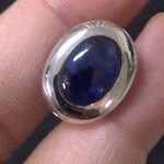 เข็มกลัดติดเนคไท เรือนเงินประดับไพลินแท้ สีสวยสด ทรงดี งานเนี๊ยบ มากเว่อร์