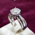 (ลดครึ่งราคา)V14602แหวนเพชรชูขนาด 8 มม.น้ำงาม เพชรโคลนนิ่ง สวยเหมือนจริง ราคาเบาหวิว