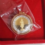 (ลดแรง พระเลี่ยมทองแท้)พระประจำวันเกิด วันจันทร์ หลังหลวงพ่อเงิน เลี่ยมทองแท้ ล้อมเพชรสวิส ใส่สวย เสริมราศี