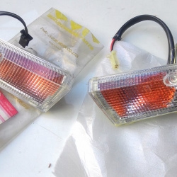 ไฟเลี้ยวหน้า ซูซูกิ รอยัล Royal-Viva