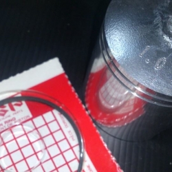 ลูกสูบแหวนแท้ซูซูกิ TS125