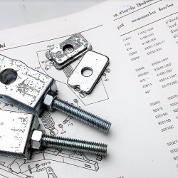 หางปลาตั้งโซ่พร้อมฝา คาวาซากิ คอสโม Cosmo