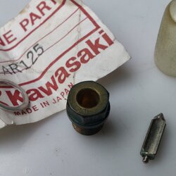 เข็มลูกลอย คาวาซากิ AR125