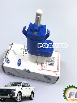 สวิทช์ไฟเบรค FORD RANGER ปี 2012-2014 T6 (1ชิ้น) แท้ / (รูปจริง)