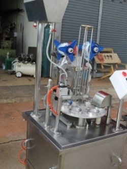 เครื่องบรรจุน้ำถ้วย6หลุม