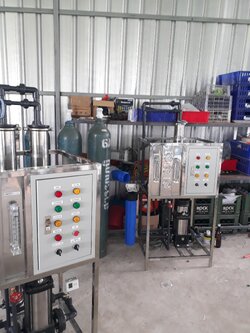 เครื่องกรองน้ำroขนาดกลาง12000ลิตร