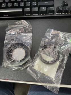 ซีลเพลาขับหน้า LH-RH SWIFT 1.5 2009-2011 RS415 (1 คู่) แท้ศูนย์ / รูปจริง