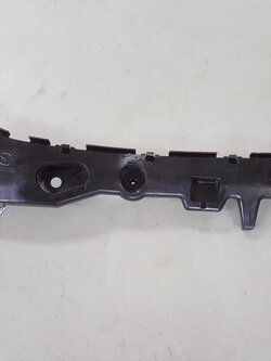 พลาสติกยึดกันชนหลัง L-R MAZDA 2 SKY ปี 2014-2019 สำหรับรถ 4 ประตู รูปจริง / แท้